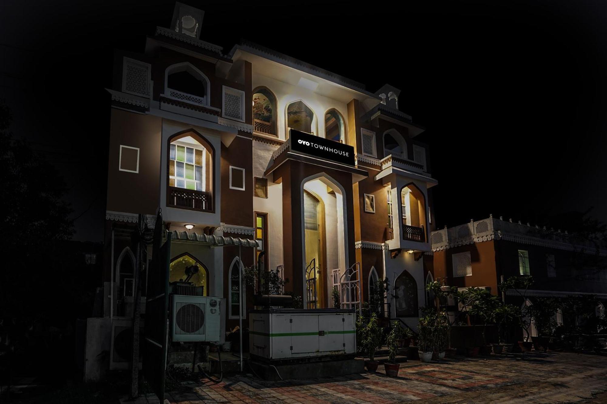 Super Townhouse Mansarovar Near Metro Station 자이푸르 외부 사진
