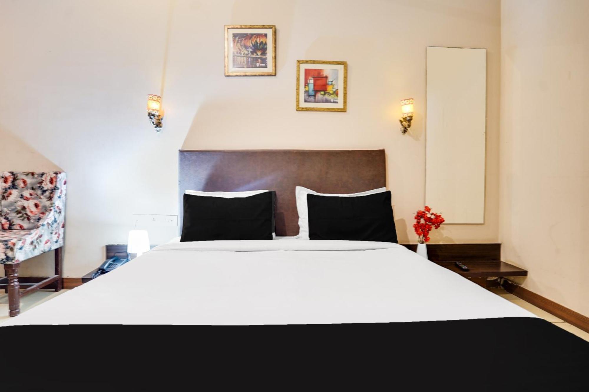 Super Townhouse Mansarovar Near Metro Station 자이푸르 외부 사진